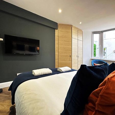 Liam Place Near Hyde Park - 1 Double Bed, 1 Sofa Bed, Spacious Apartment, Private Entrance Лондон Экстерьер фото