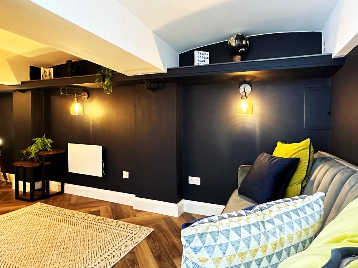 Liam Place Near Hyde Park - 1 Double Bed, 1 Sofa Bed, Spacious Apartment, Private Entrance Лондон Экстерьер фото