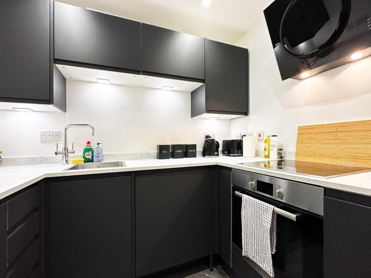 Liam Place Near Hyde Park - 1 Double Bed, 1 Sofa Bed, Spacious Apartment, Private Entrance Лондон Экстерьер фото