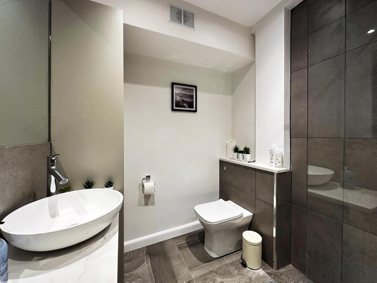 Liam Place Near Hyde Park - 1 Double Bed, 1 Sofa Bed, Spacious Apartment, Private Entrance Лондон Экстерьер фото
