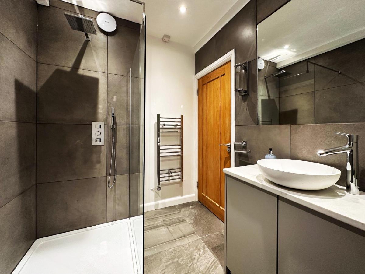 Liam Place Near Hyde Park - 1 Double Bed, 1 Sofa Bed, Spacious Apartment, Private Entrance Лондон Экстерьер фото